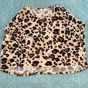 Ya brand leopard lightweight sweater top. Size S